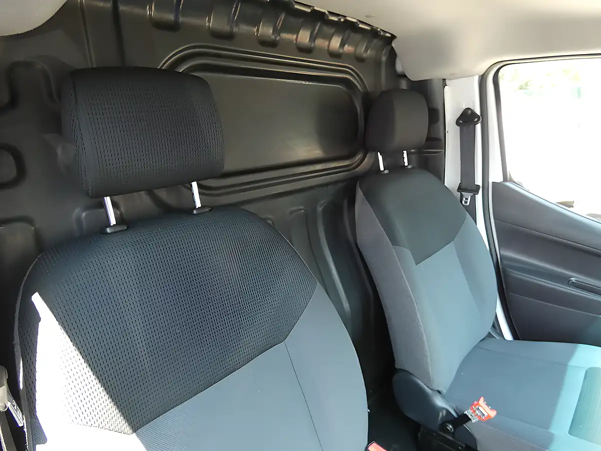 Used 2015 Nissan NV200 Acenta White - Interior and Exterior details 16