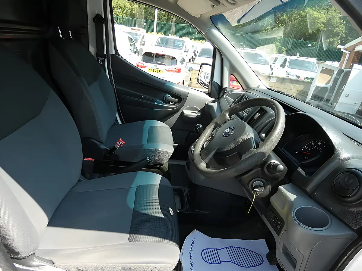 Used 2015 Nissan NV200 Acenta White - Interior and Exterior details 2