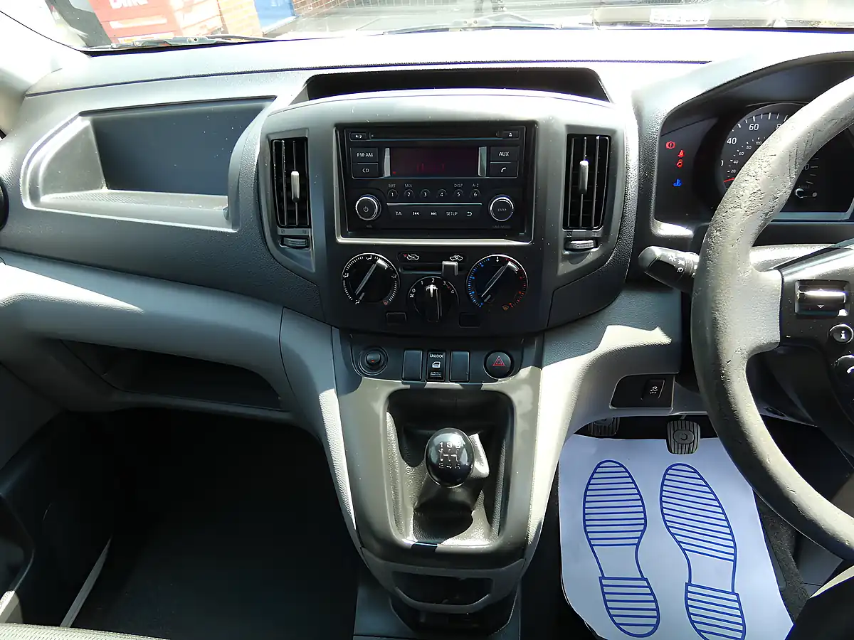 Used 2015 Nissan NV200 Acenta White - Interior and Exterior details 8