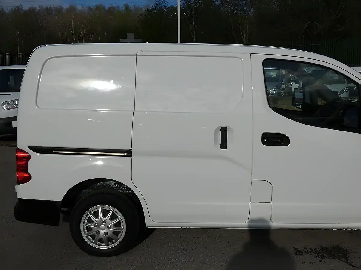 Used 2015 Nissan NV200 Acenta White - Interior and Exterior details 14