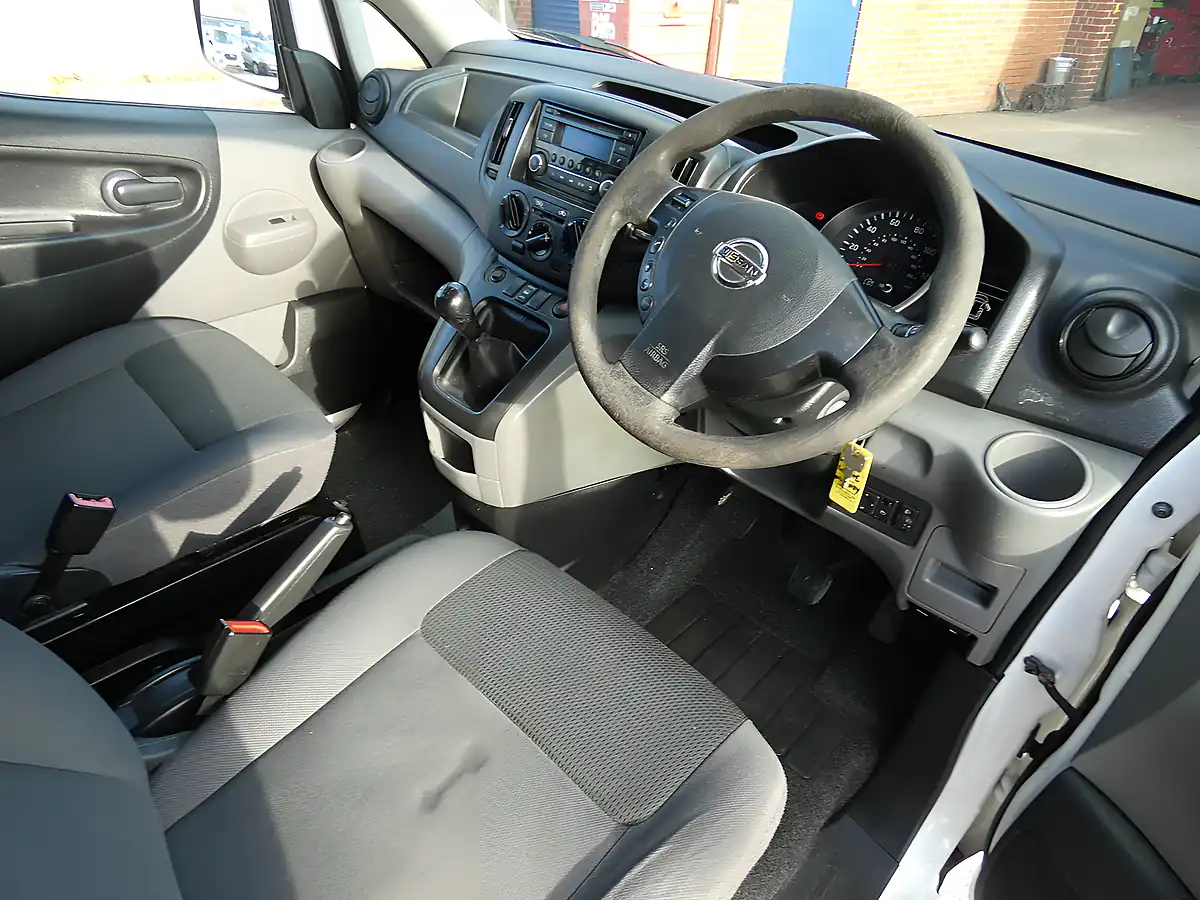 Used 2015 Nissan NV200 Acenta White - Interior and Exterior details 15