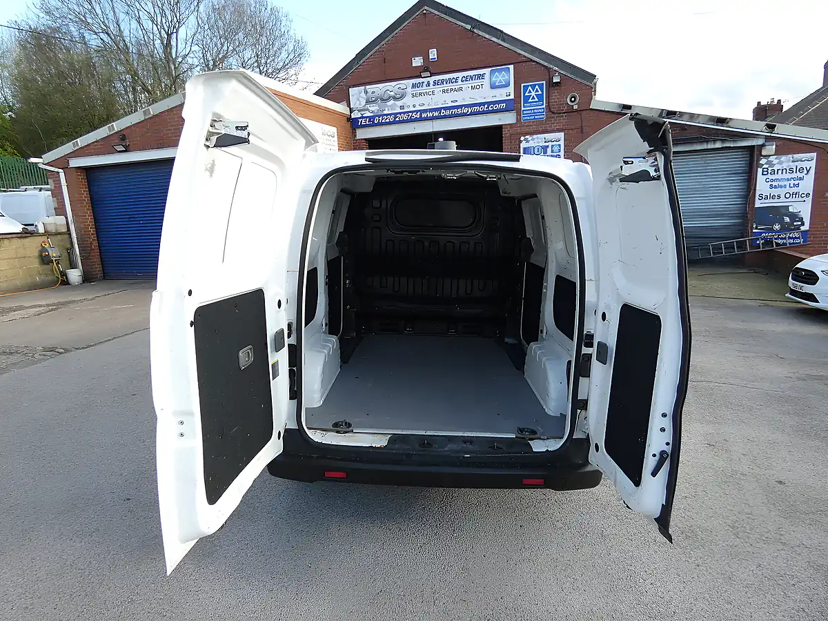 Used 2015 Nissan NV200 Acenta White - Interior and Exterior details 20