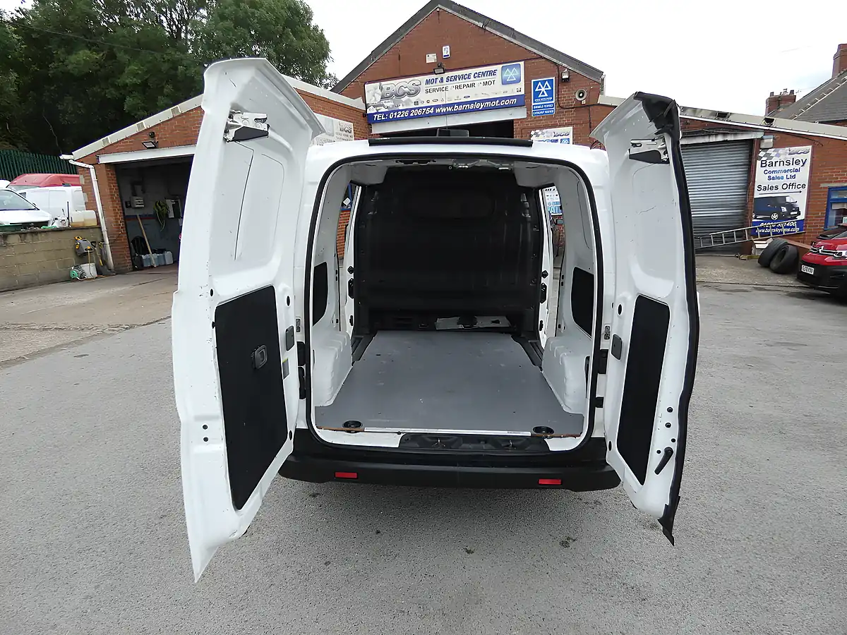 Used 2015 Nissan NV200 Acenta White - Interior and Exterior details 20