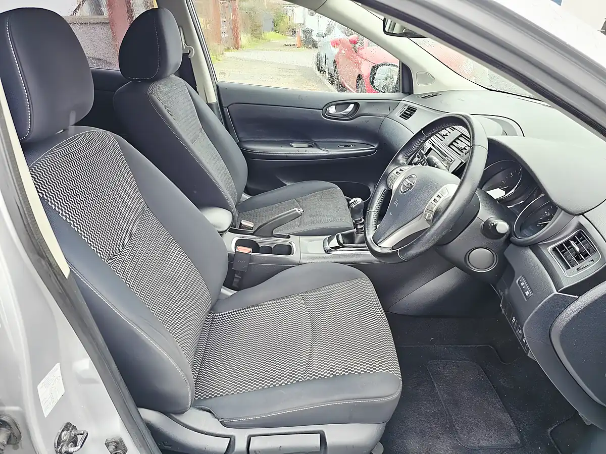 Used 2015 Nissan Pulsar Acenta Silver - Interior and Exterior details 11