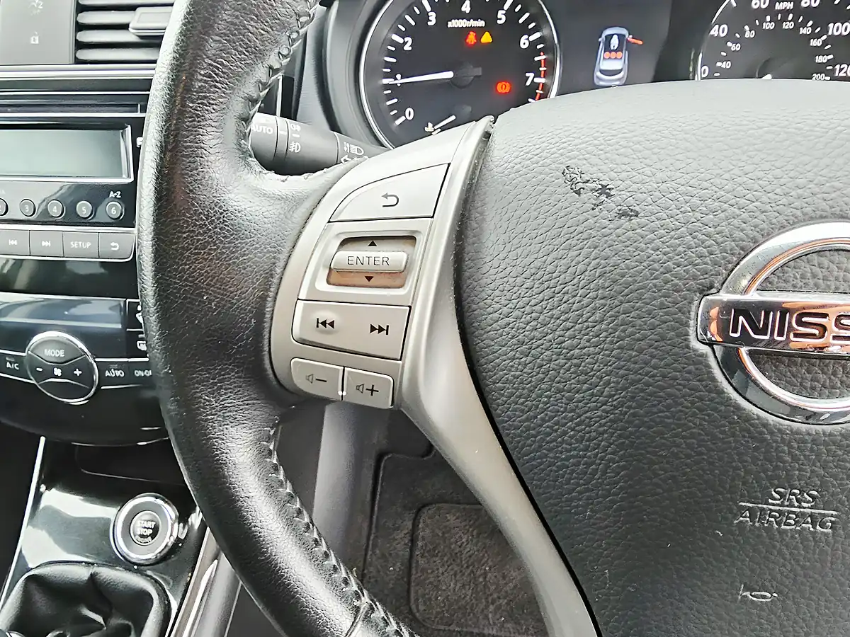Used 2015 Nissan Pulsar Acenta Silver - Interior and Exterior details 15