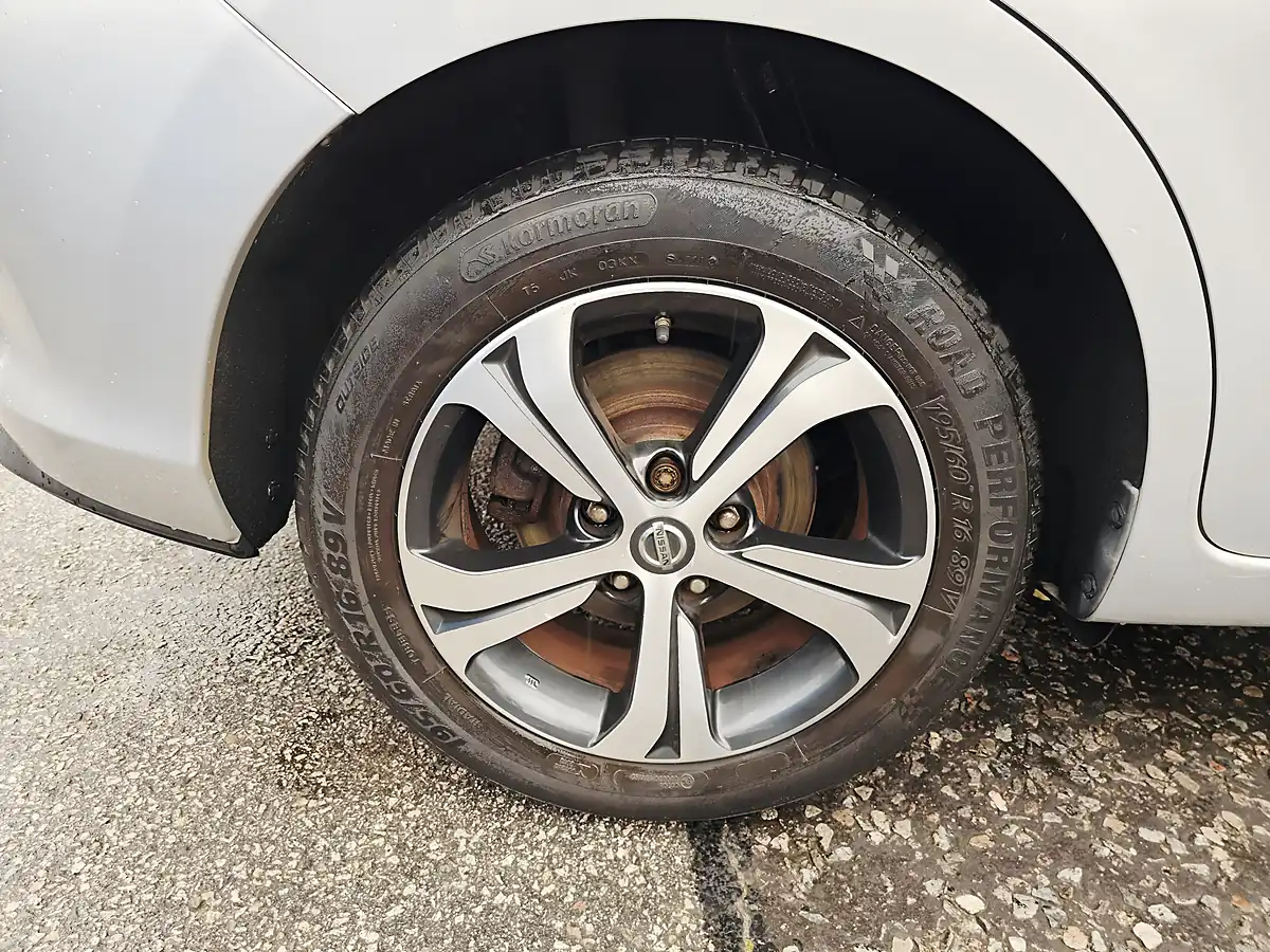 Used 2015 Nissan Pulsar Acenta Silver - Interior and Exterior details 20