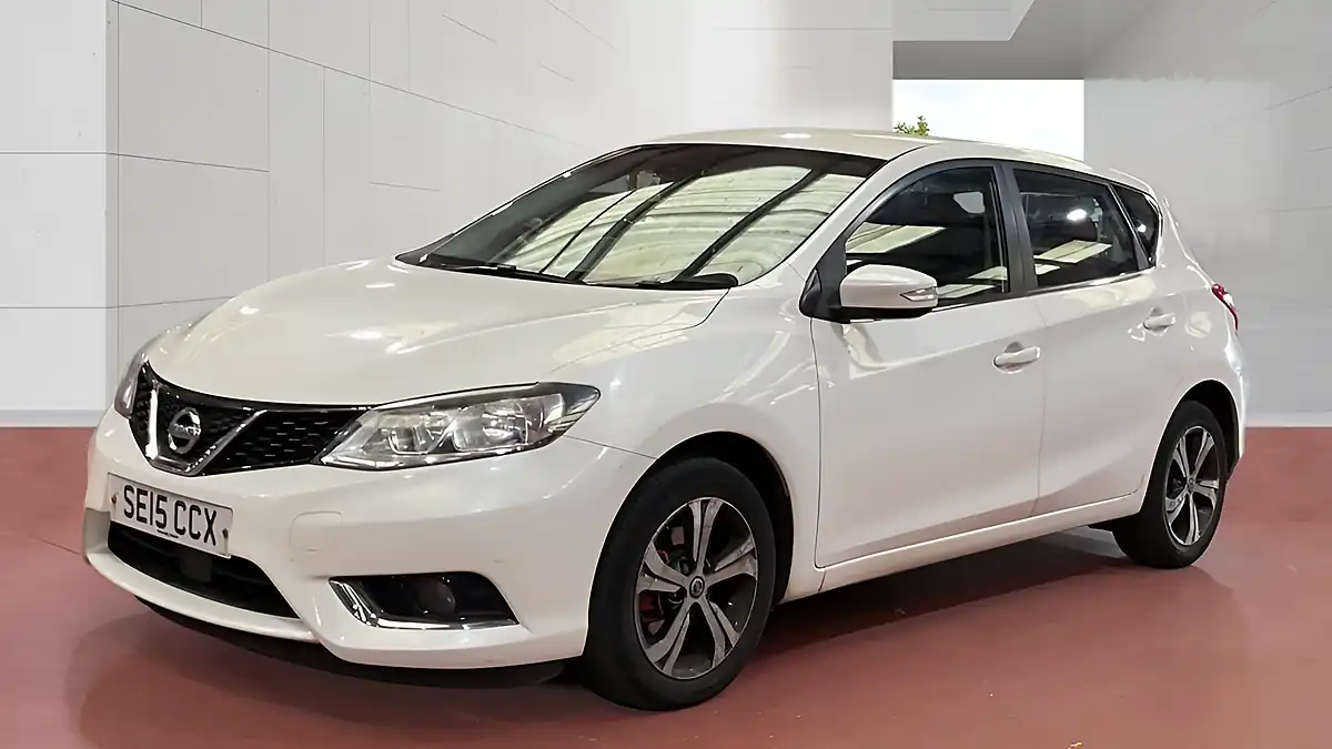 Used 2015 Nissan Pulsar Acenta White - Interior and Exterior details 15