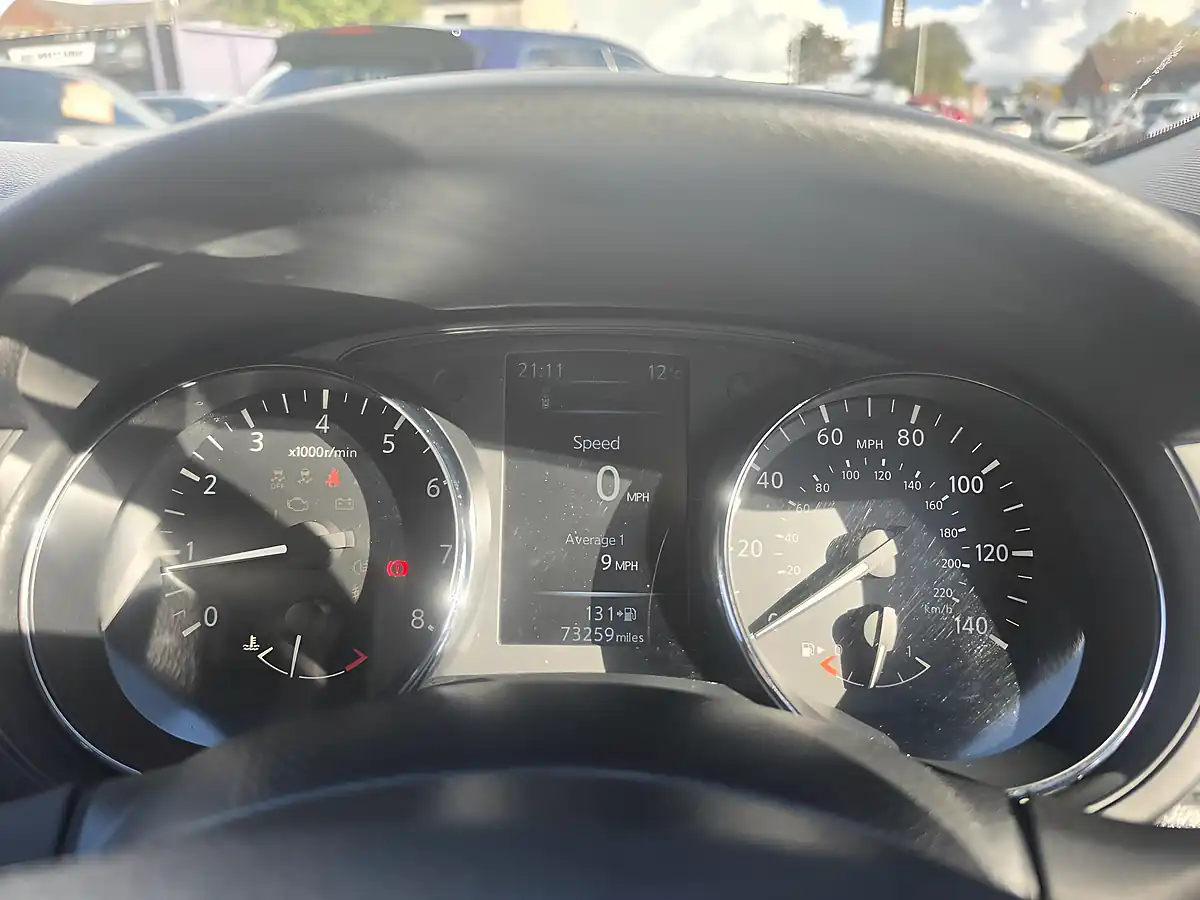 Used 2015 Nissan Pulsar Acenta White - Interior and Exterior details 10