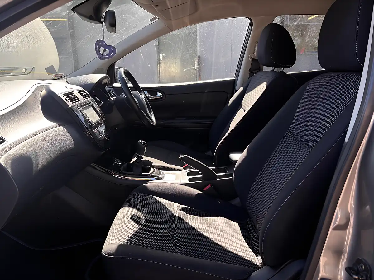 Used 2015 Nissan Pulsar N-Tec Grey - Interior and Exterior details 11