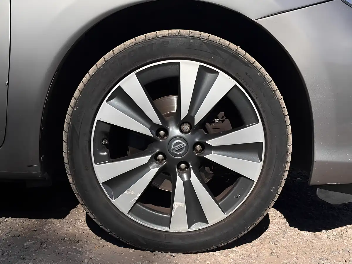 Used 2015 Nissan Pulsar N-Tec Grey - Interior and Exterior details 19