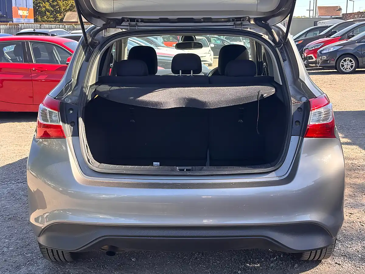Used 2015 Nissan Pulsar N-Tec Grey - Interior and Exterior details 20