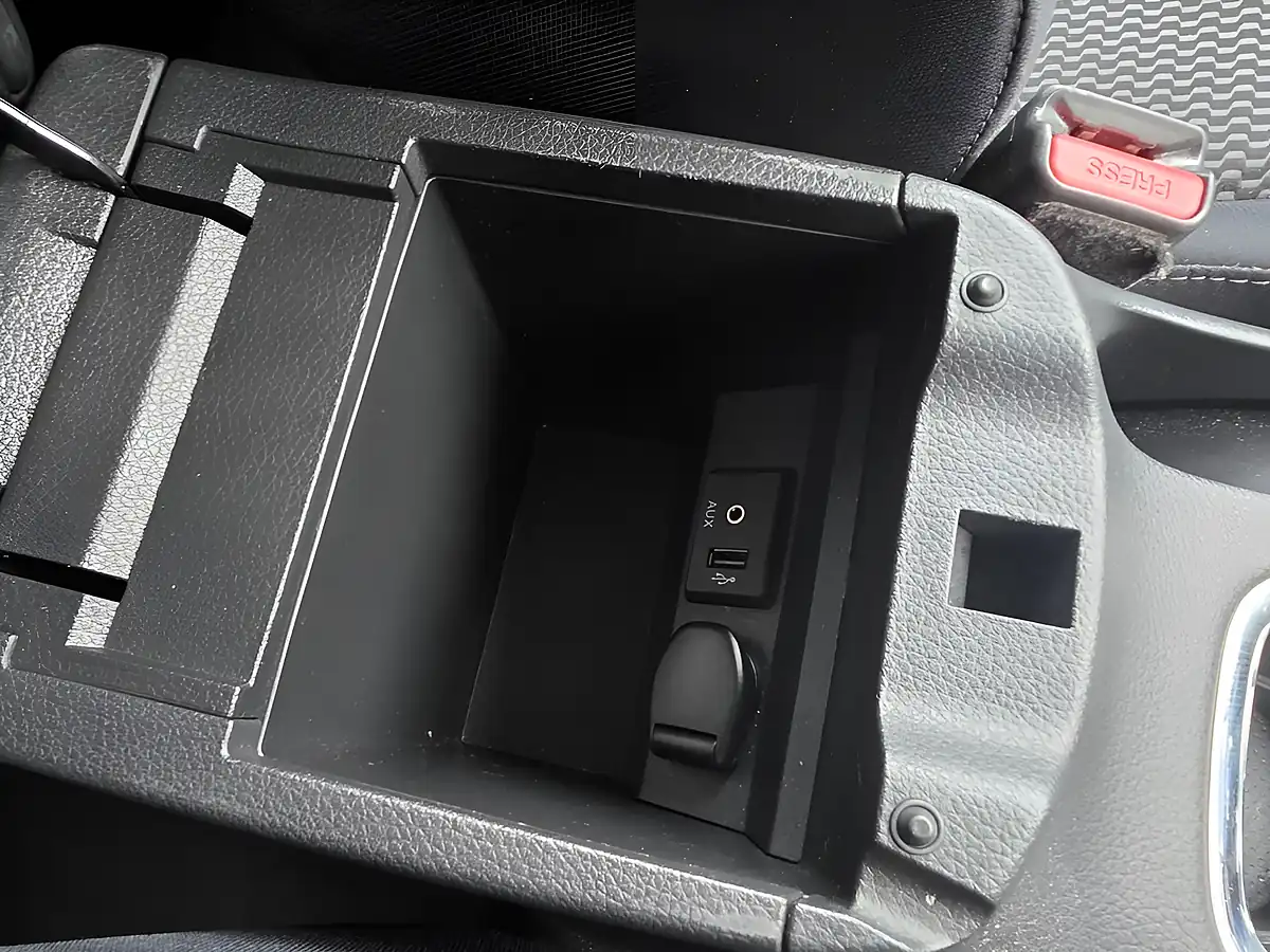 Used 2015 Nissan Pulsar N-Tec Red - Interior and Exterior details 18