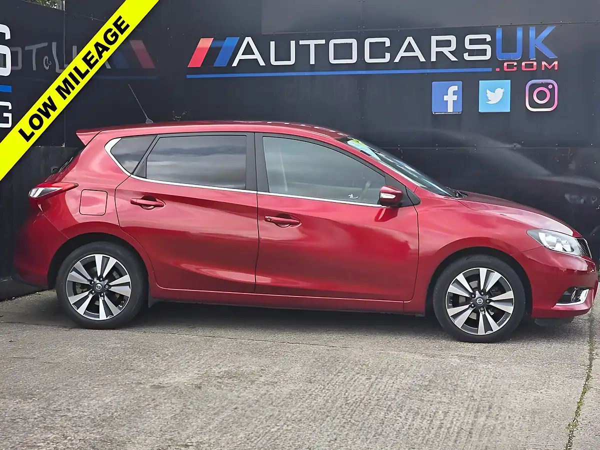 Used 2015 Nissan Pulsar N-Tec Red - Interior and Exterior details 2