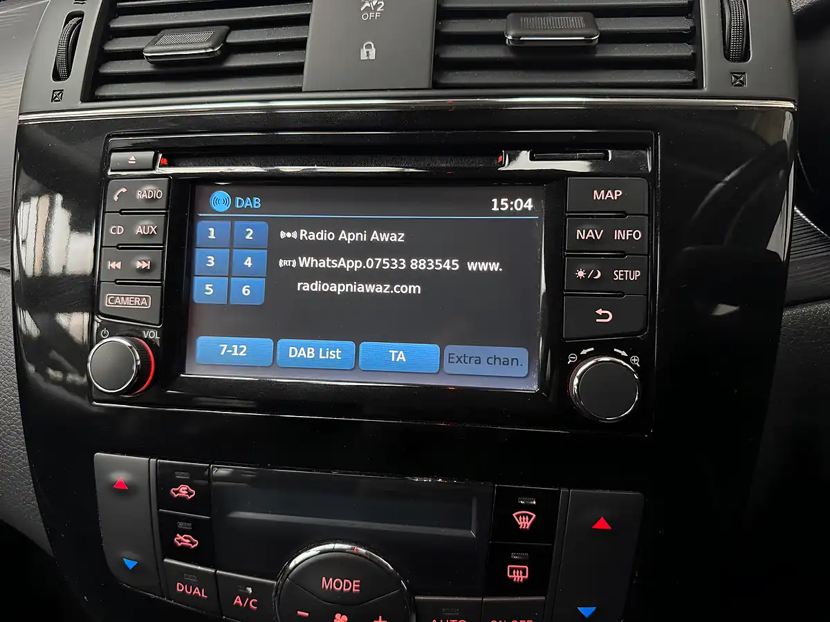 Used 2015 Nissan Pulsar N-Tec Twilight Grey - Interior and Exterior details 13