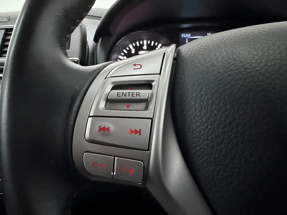 Used 2015 Nissan Pulsar N-Tec Twilight Grey - Interior and Exterior details 15