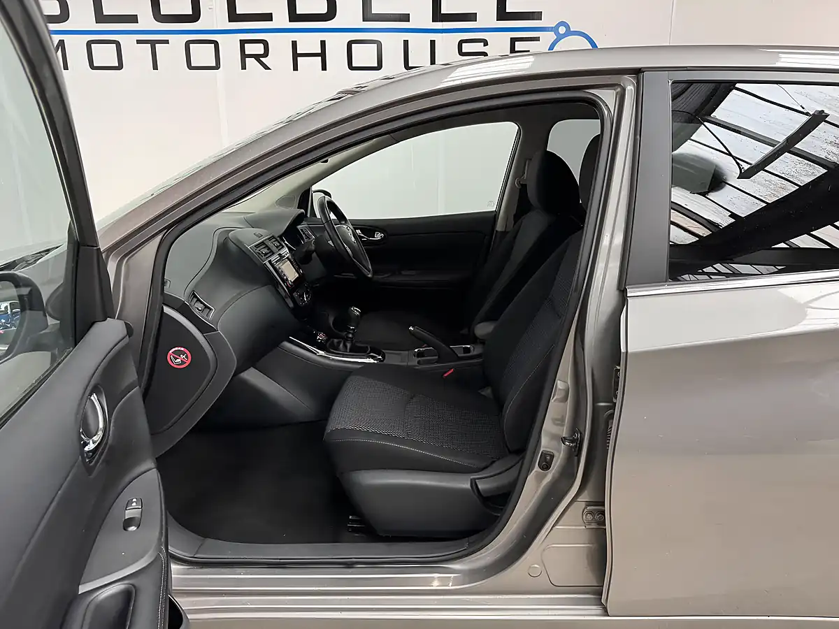 Used 2015 Nissan Pulsar N-Tec Twilight Grey - Interior and Exterior details 9