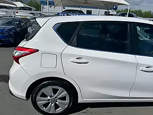 Used 2015 Nissan Pulsar N-Tec White - Interior and Exterior details 15