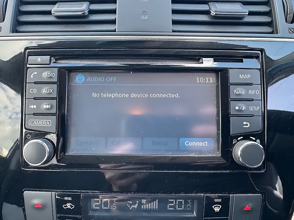 Used 2015 Nissan Pulsar N-Tec White - Interior and Exterior details 5