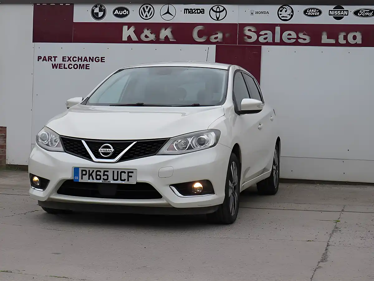 Used 2015 Nissan Pulsar N-Tec White - Interior and Exterior details 18