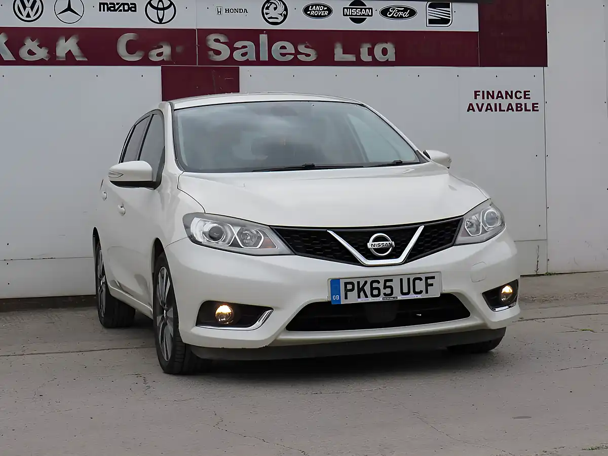 Used 2015 Nissan Pulsar N-Tec White - Interior and Exterior details 19