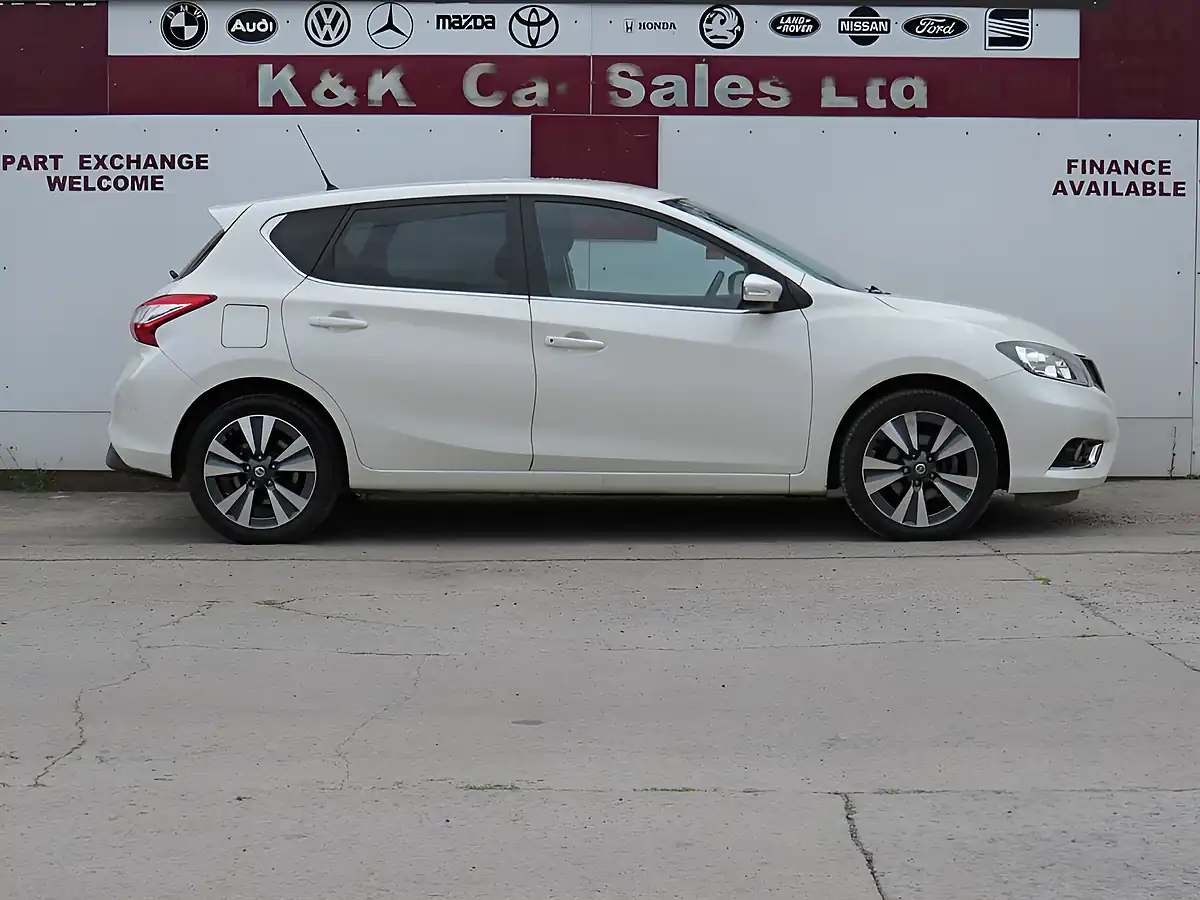 Used 2015 Nissan Pulsar N-Tec White - Interior and Exterior details 3