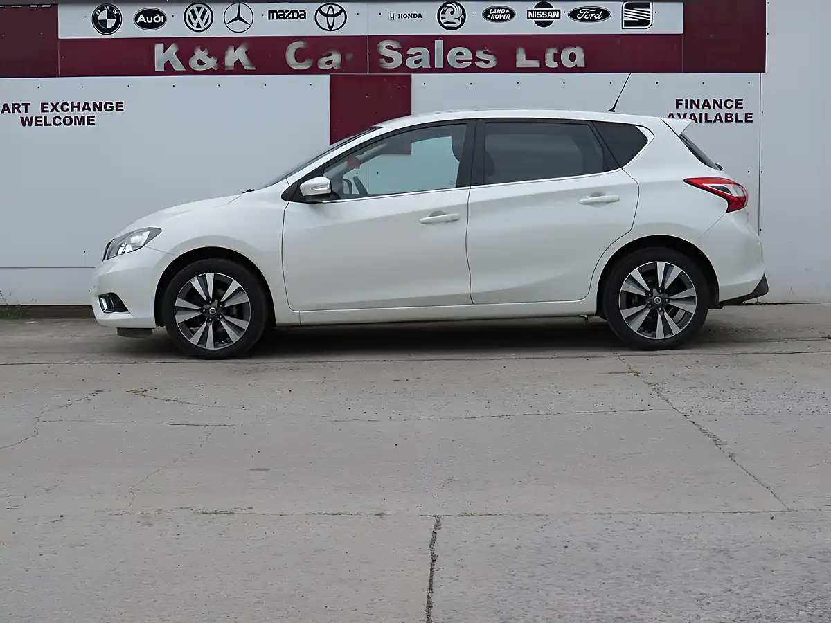 Used 2015 Nissan Pulsar N-Tec White - Interior and Exterior details 5