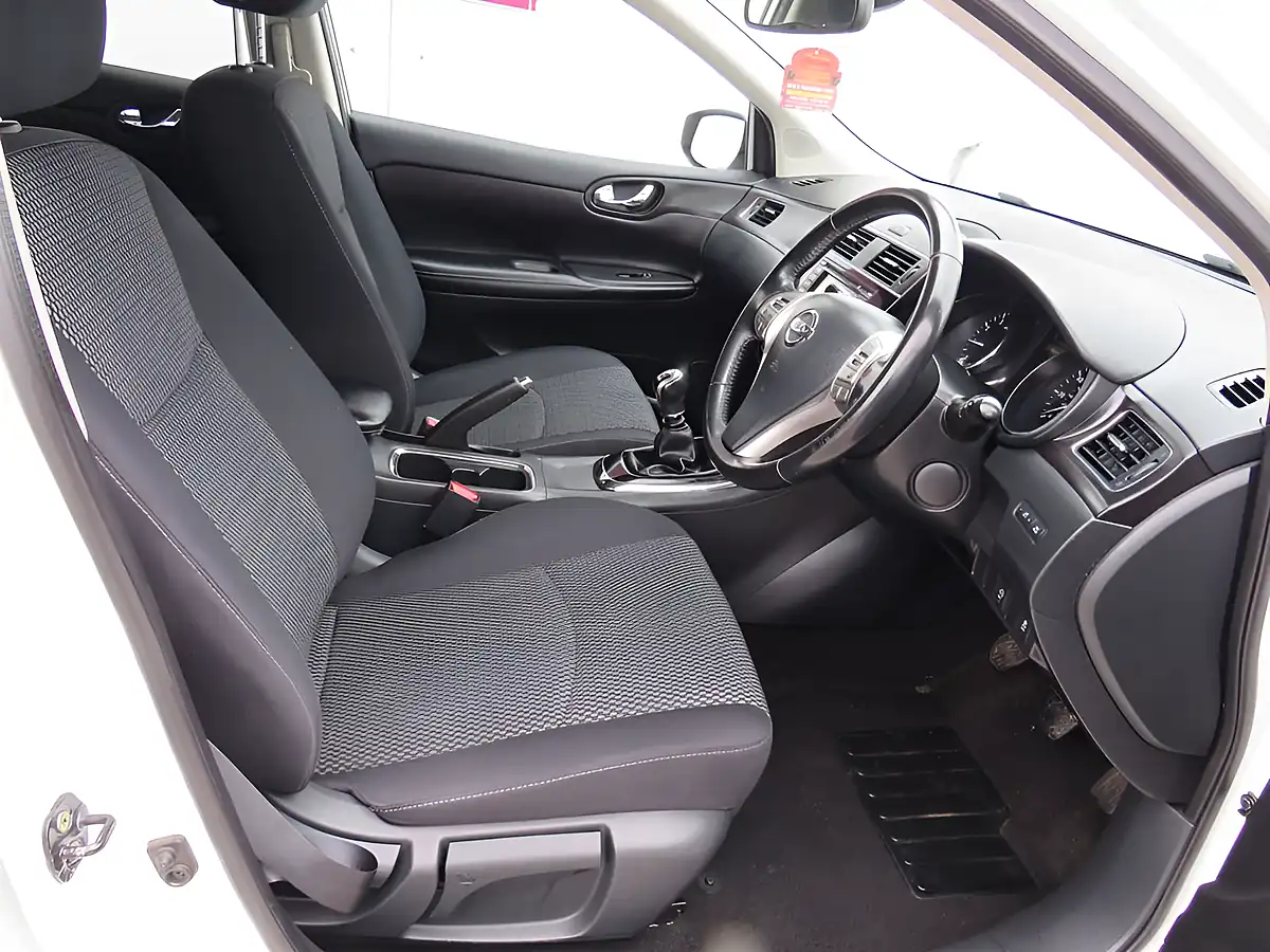 Used 2015 Nissan Pulsar N-Tec White - Interior and Exterior details 7