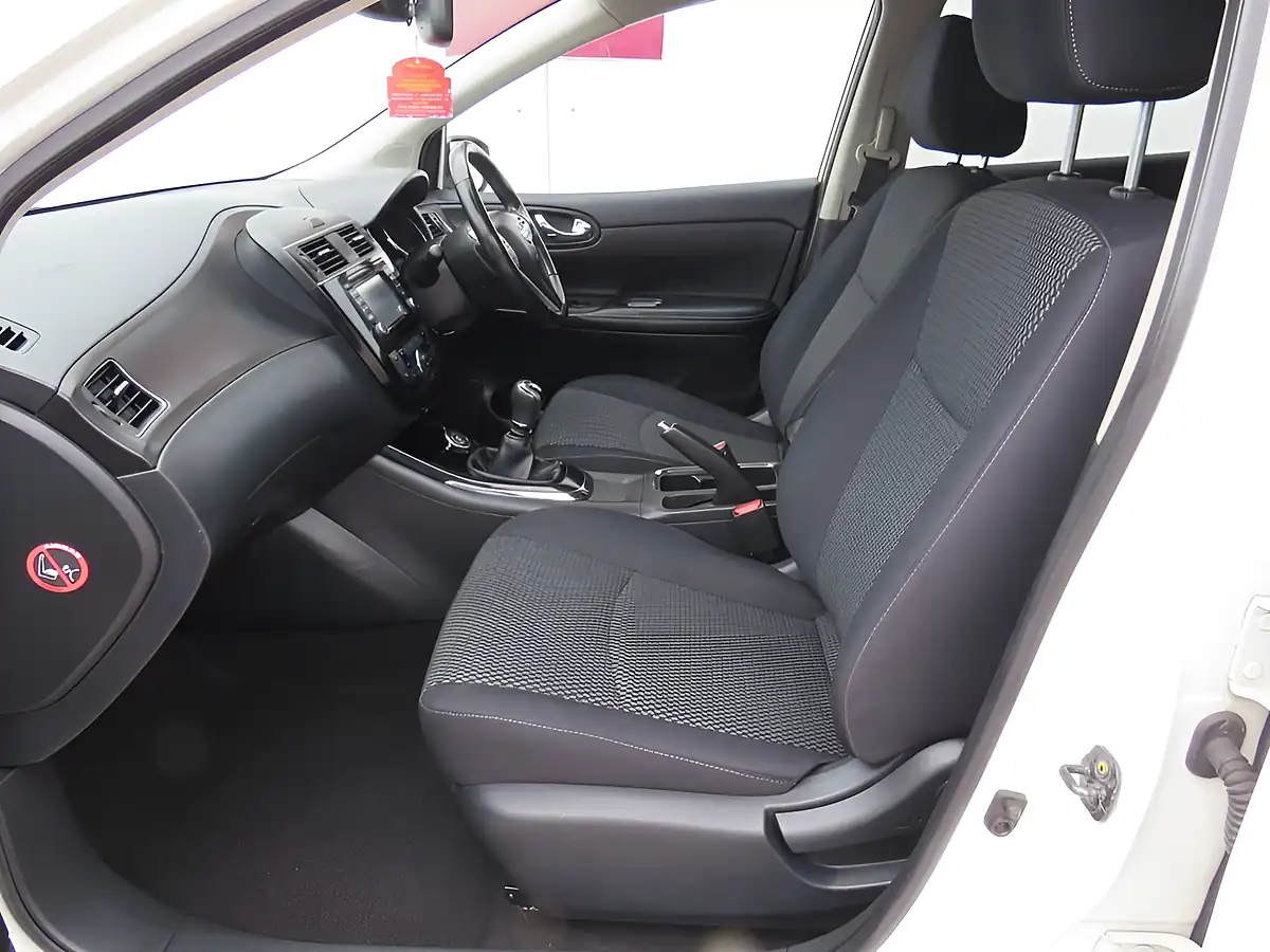 Used 2015 Nissan Pulsar N-Tec White - Interior and Exterior details 9
