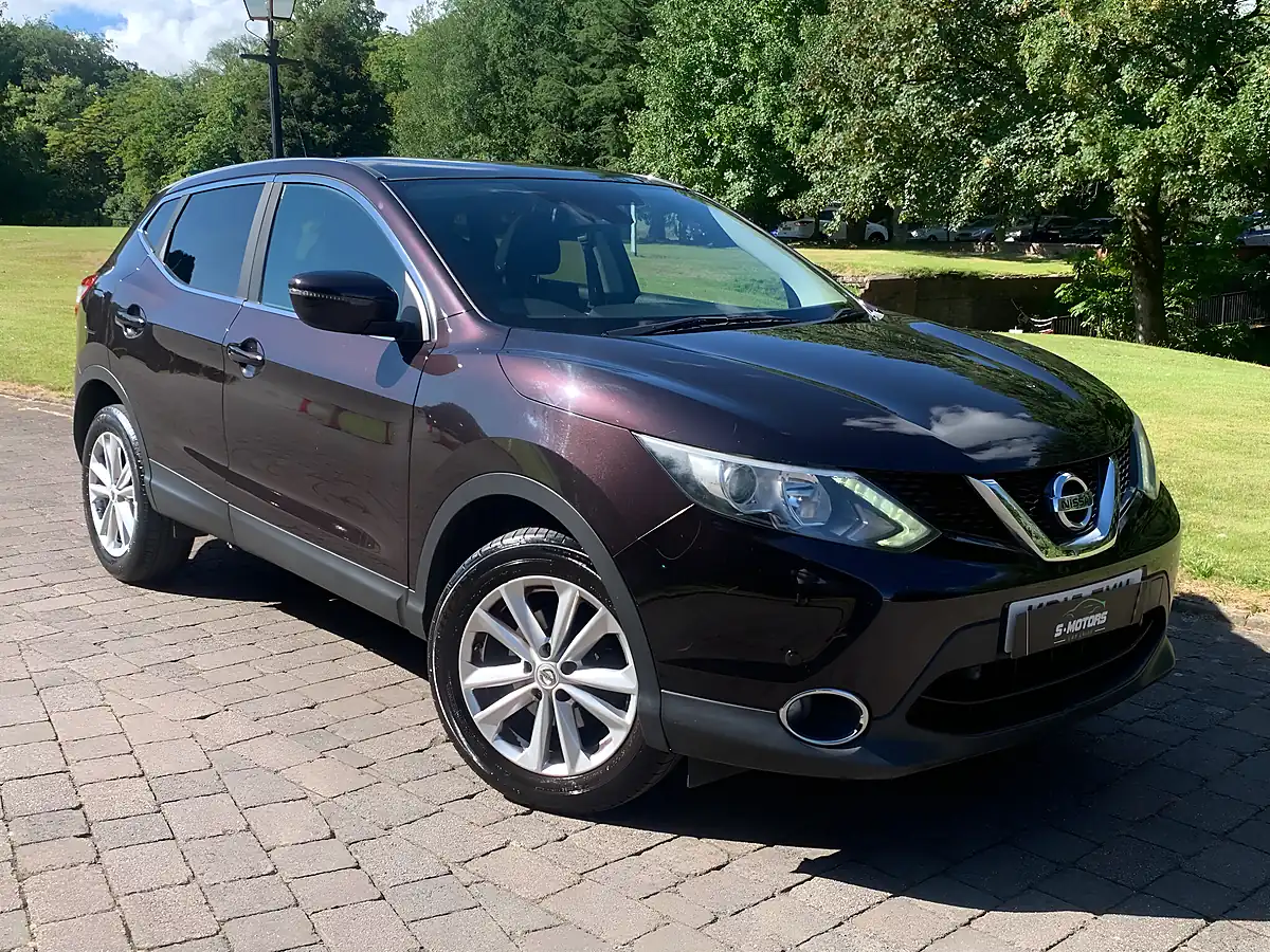 Used 2015 Nissan Qashqai Acenta+ Black - Interior and Exterior details 4