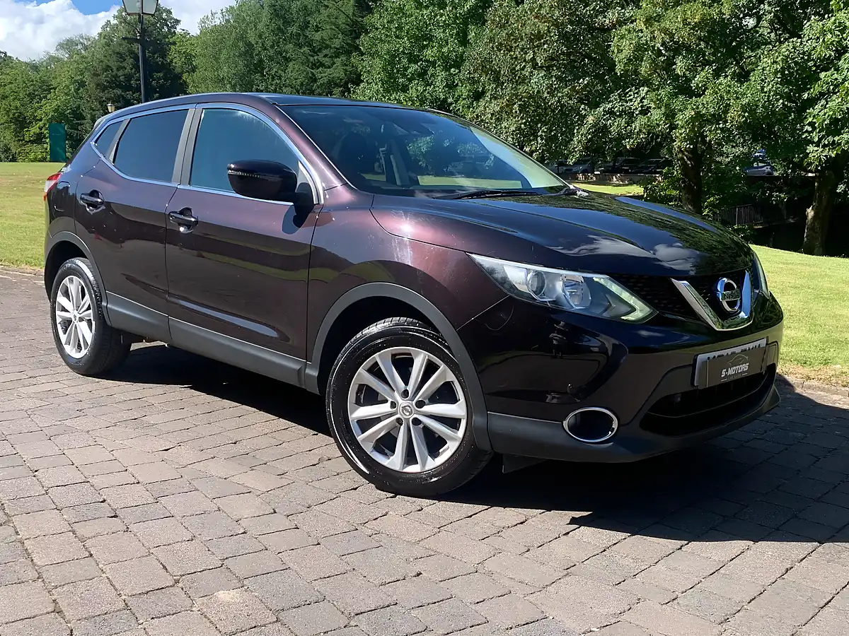 Used 2015 Nissan Qashqai Acenta+ Black - Interior and Exterior details 5