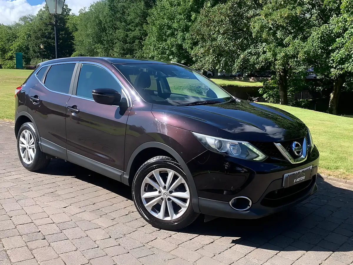 Used 2015 Nissan Qashqai Acenta+ Black - Interior and Exterior details 6