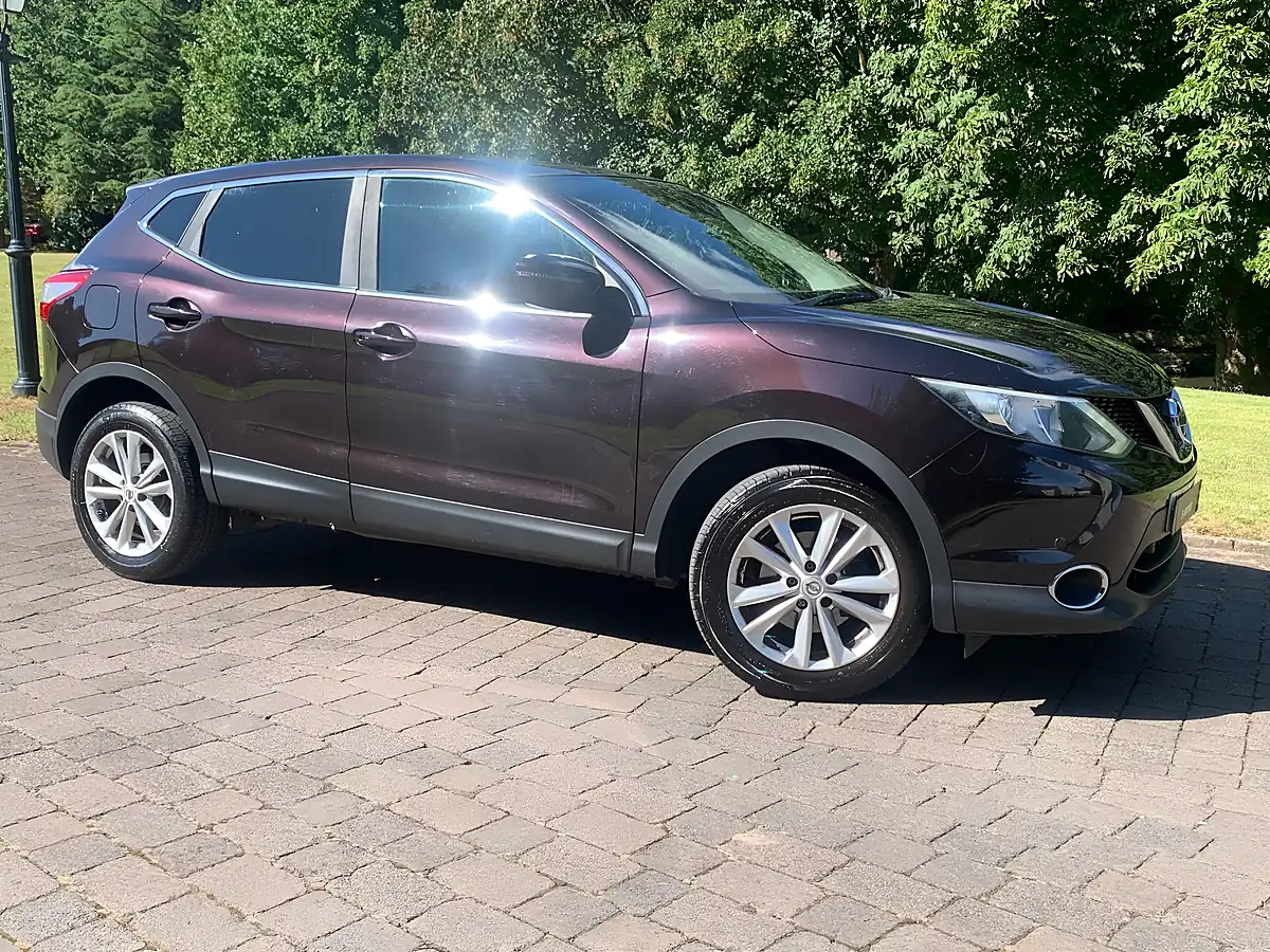 Used 2015 Nissan Qashqai Acenta+ Black - Interior and Exterior details 7