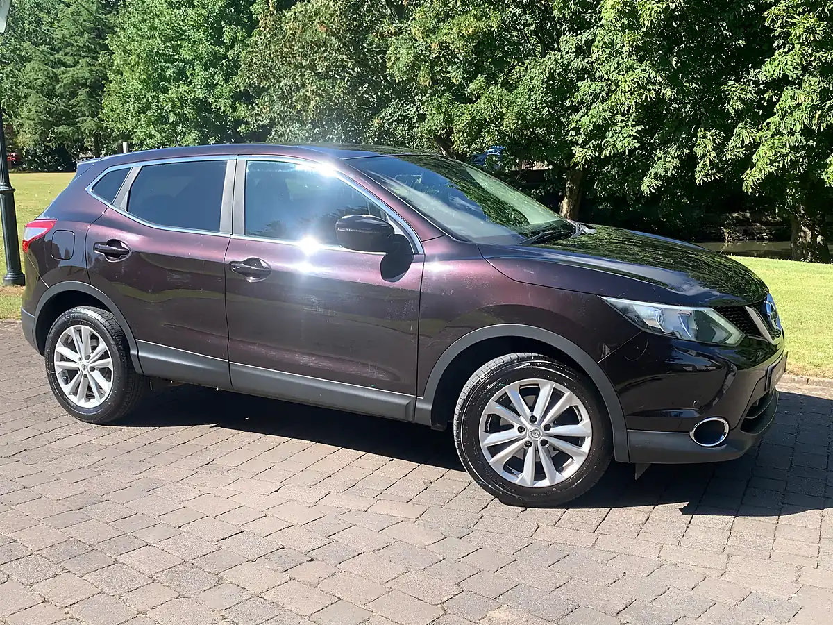 Used 2015 Nissan Qashqai Acenta+ Black - Interior and Exterior details 8