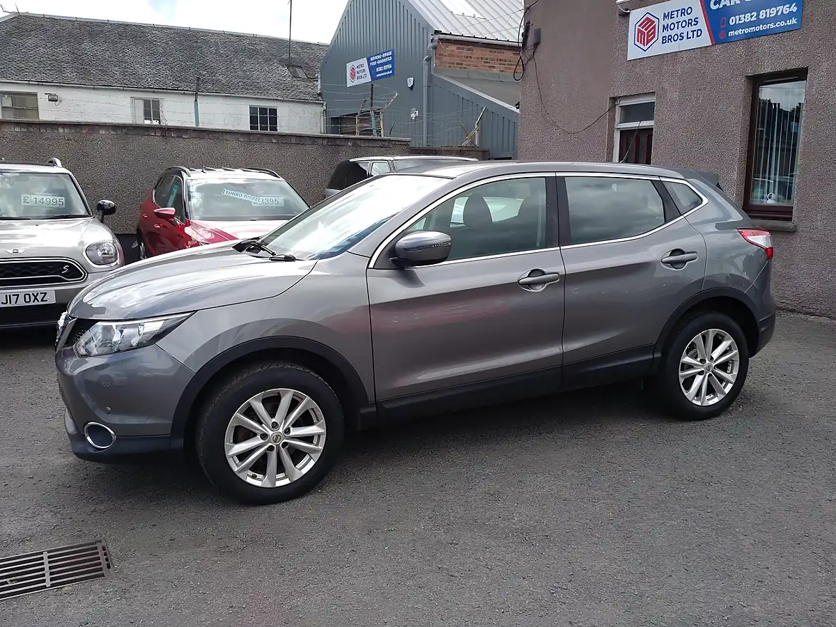 Used 2015 Nissan Qashqai Acenta Grey - Interior and Exterior details 2