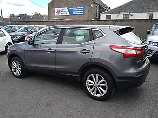 Used 2015 Nissan Qashqai Acenta Grey - Interior and Exterior details 4
