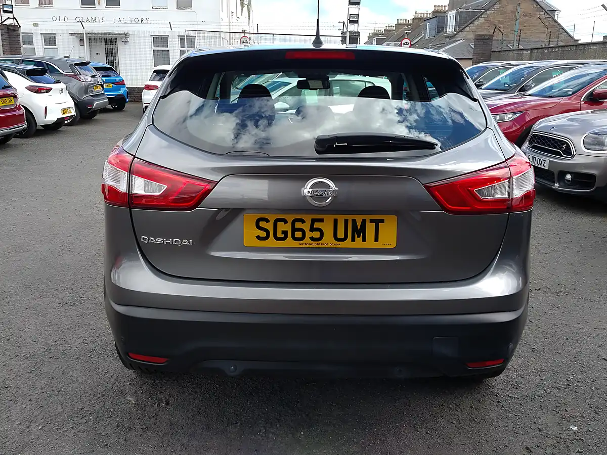 Used 2015 Nissan Qashqai Acenta Grey - Interior and Exterior details 6