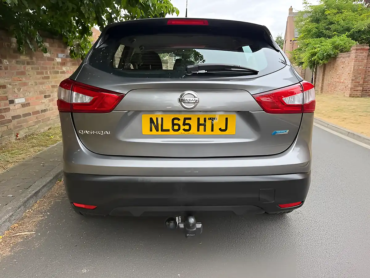 Used 2015 Nissan Qashqai Acenta Grey - Interior and Exterior details 13