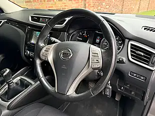 Used 2015 Nissan Qashqai Acenta Grey - Interior and Exterior details 17