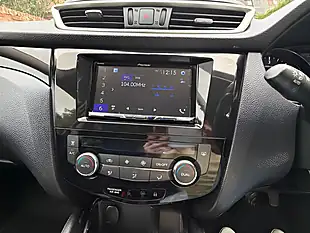 Used 2015 Nissan Qashqai Acenta Grey - Interior and Exterior details 4