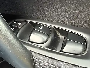 Used 2015 Nissan Qashqai Acenta Grey - Interior and Exterior details 8