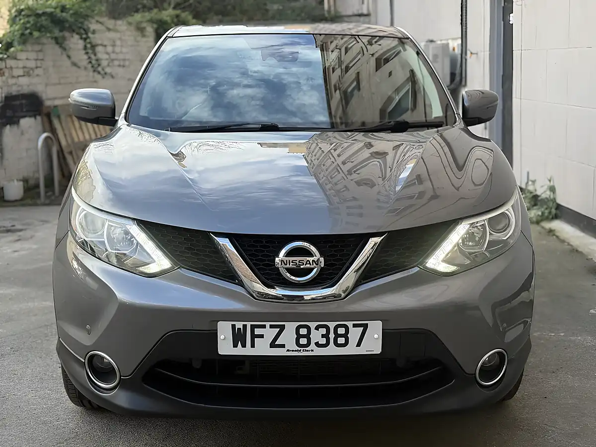 Used 2015 Nissan Qashqai Acenta Grey - Interior and Exterior details 6