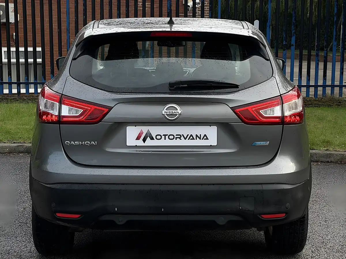 Used 2015 Nissan Qashqai Acenta Grey - Interior and Exterior details 9