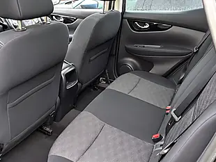 Used 2015 Nissan Qashqai Acenta Premium Black - Interior and Exterior details 6