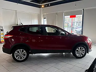 Used 2015 Nissan Qashqai Acenta Premium Red - Interior and Exterior details 11