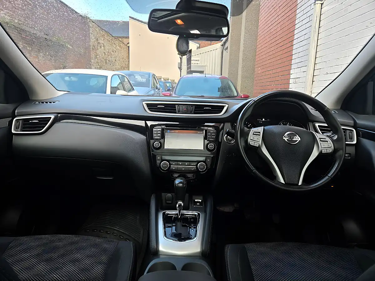 Used 2015 Nissan Qashqai Acenta Premium Xtron Grey - Interior and Exterior details 11