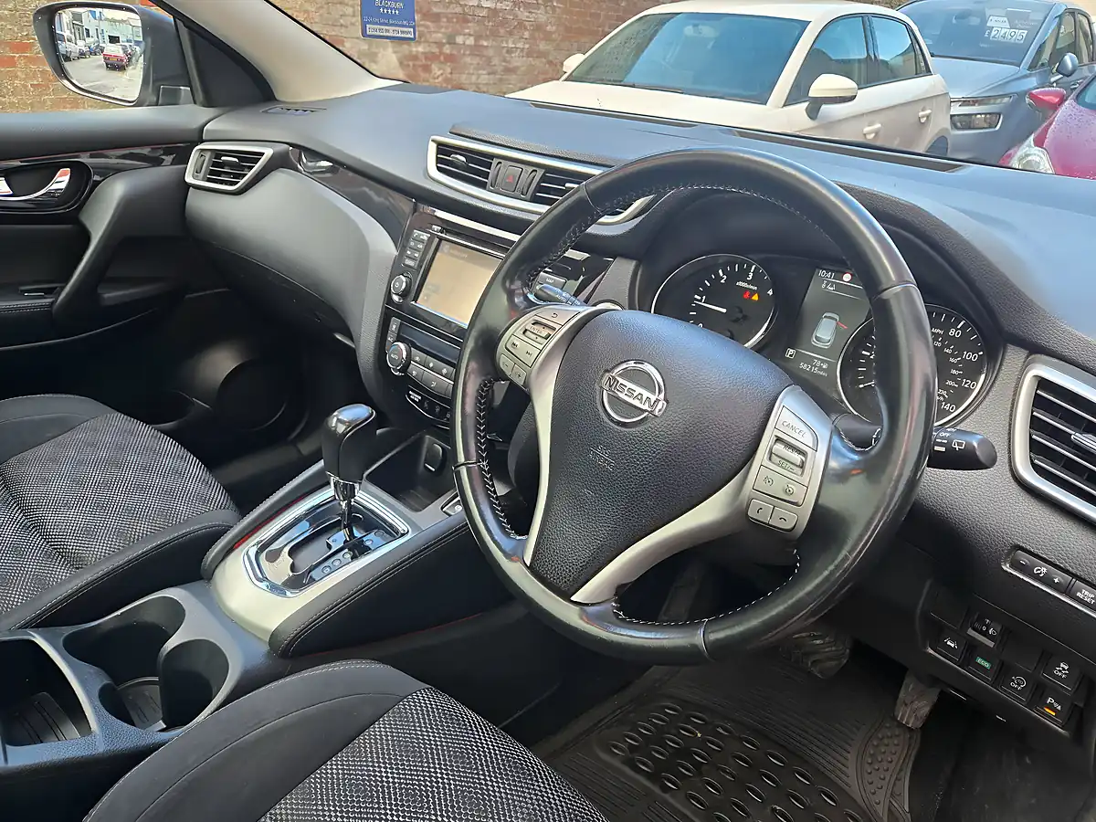 Used 2015 Nissan Qashqai Acenta Premium Xtron Grey - Interior and Exterior details 12