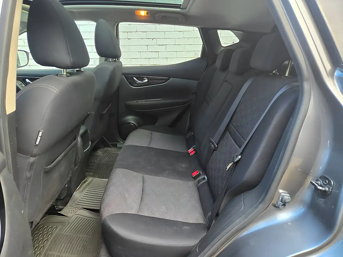 Used 2015 Nissan Qashqai Acenta Premium Xtron Grey - Interior and Exterior details 15