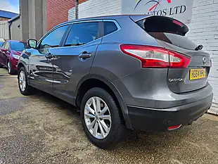 Used 2015 Nissan Qashqai Acenta Premium Xtron Grey - Interior and Exterior details 4