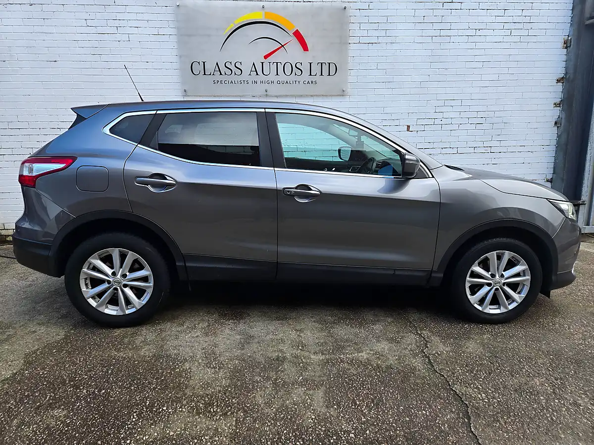 Used 2015 Nissan Qashqai Acenta Premium Xtron Grey - Interior and Exterior details 8