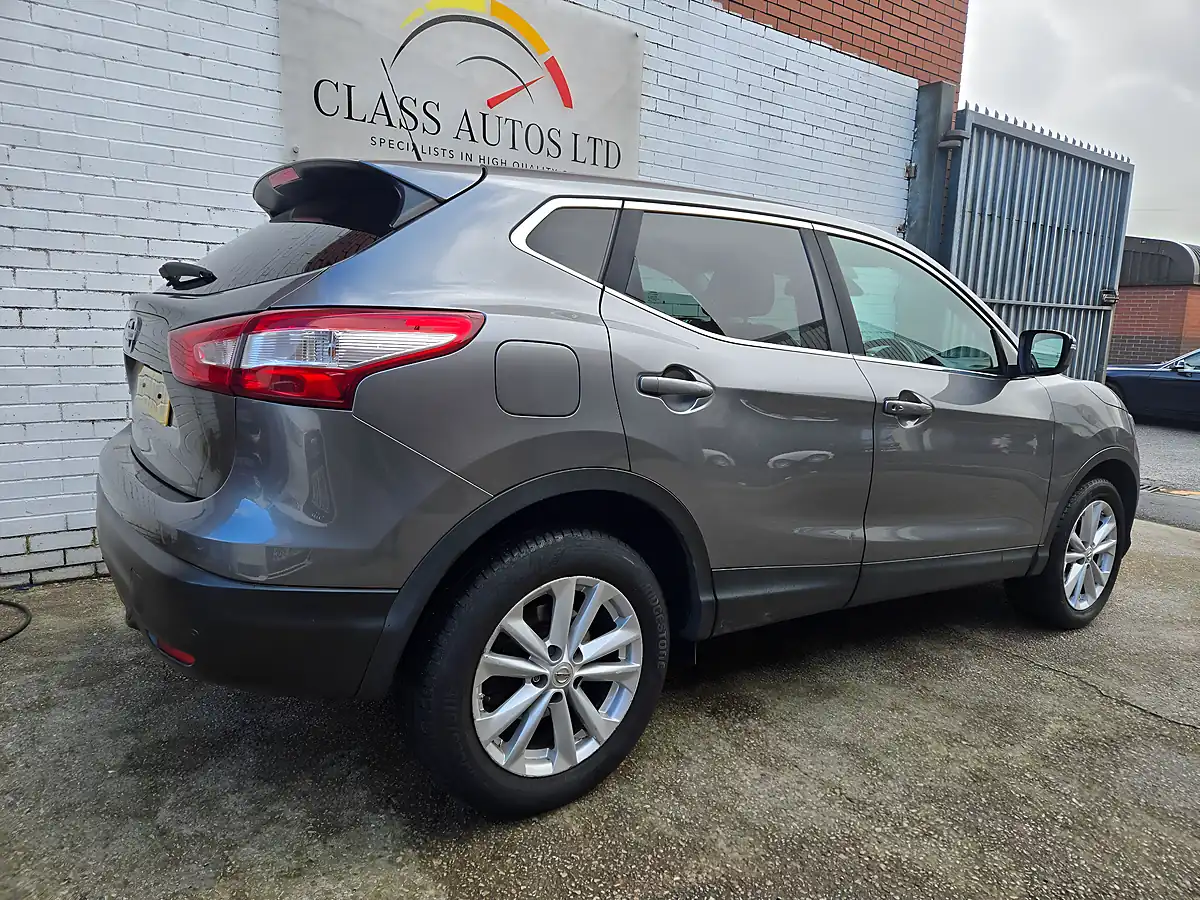 Used 2015 Nissan Qashqai Acenta Premium Xtron Grey - Interior and Exterior details 9